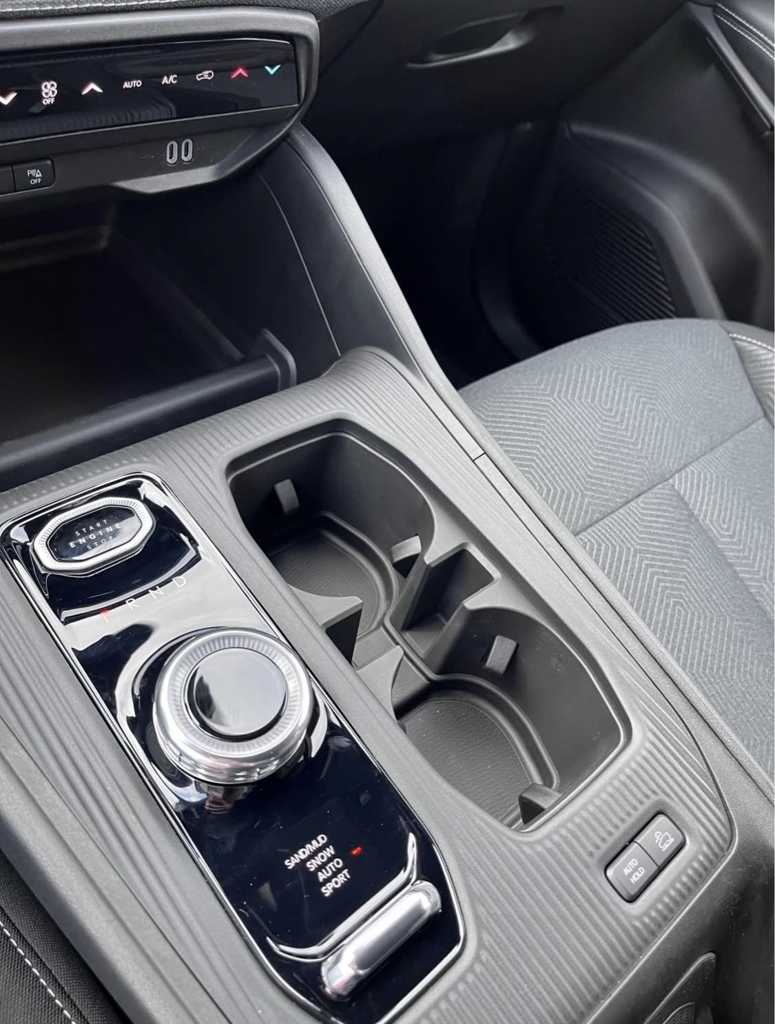 2026 Jeep Cherokee Laredo shifter detail